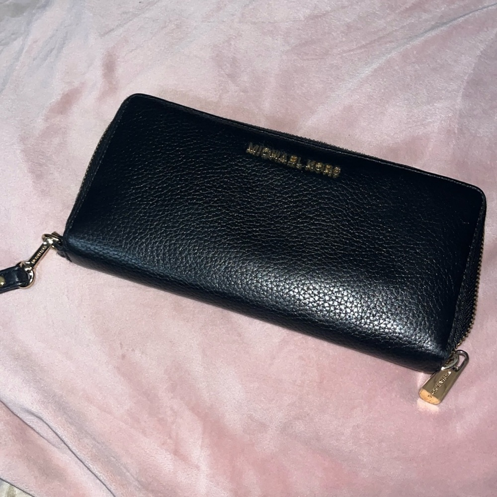 Michael Kors large wristlet wallet